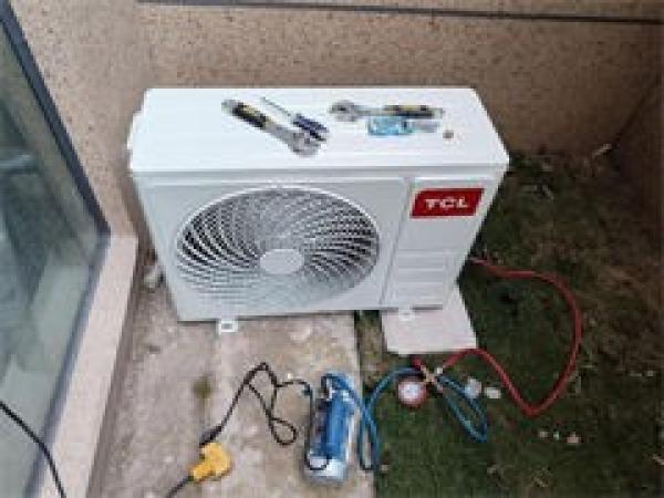 石景山鲁谷47号院空调维修 空调加氟 空调清洗