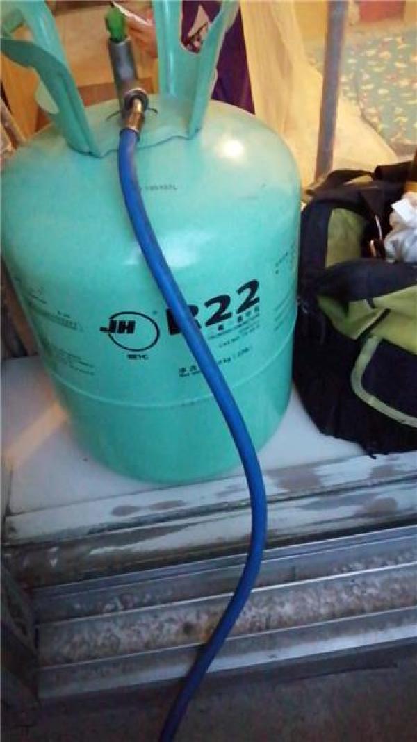 四季青附近空调维修加氟